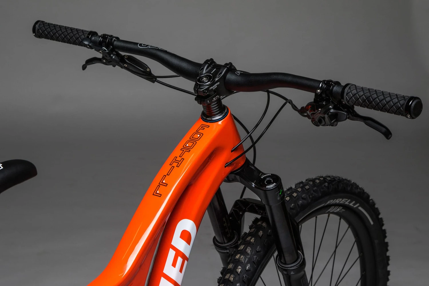 Framed Foothill Carbon Mountain Bike 29" 9 Framed Foothill Carbon Mountain Bike 29"