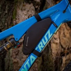 PARTS / ACCESSORIES Blackburn Outpost Corner Bike Bag Mens